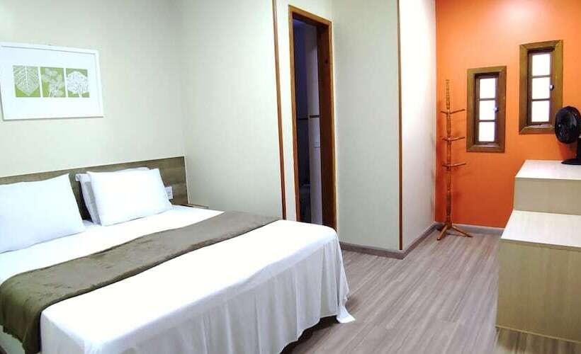 Quarto Triplo Estandar, Orleans