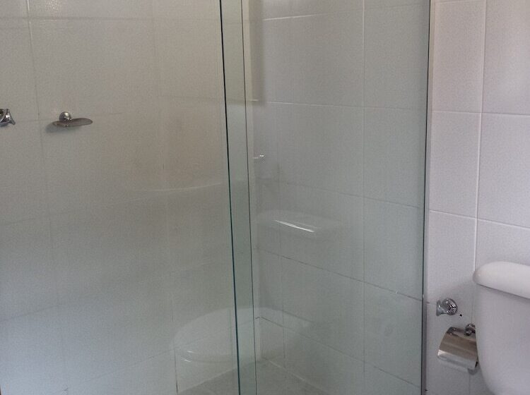 Quarto Triplo Estandar, Orleans