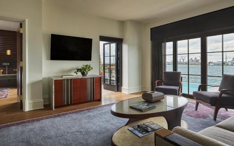 סוויטה, Sagamore Pendry Baltimore