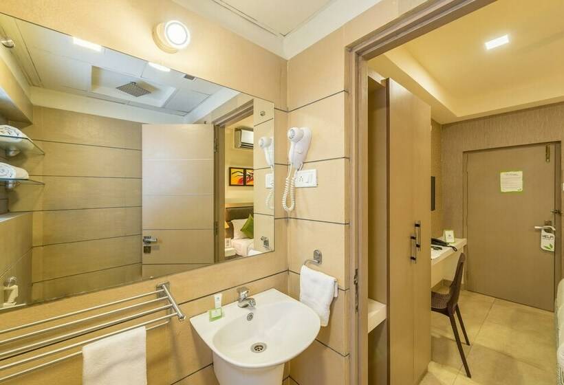 Номер Стандарт, Treebo Nestlay Airport Alandur