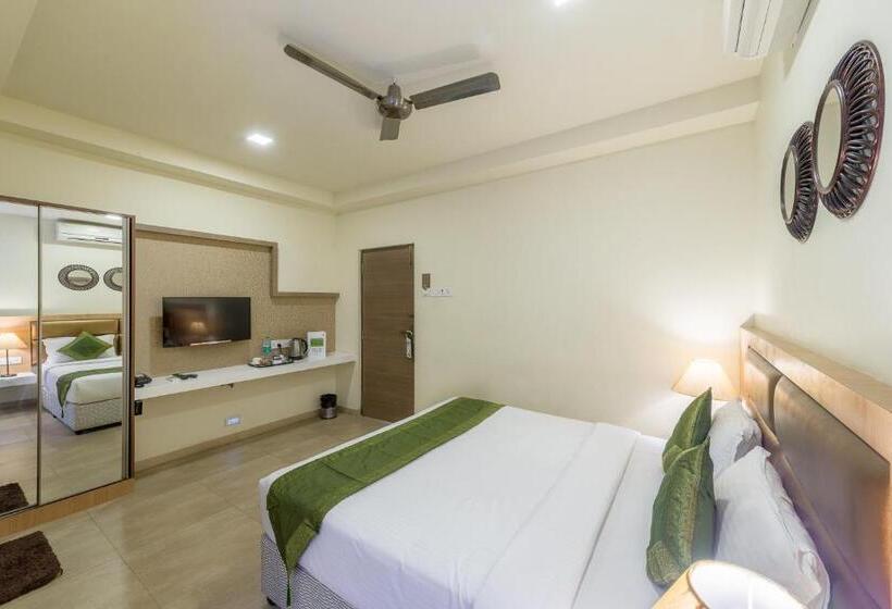 Номер Deluxe, Treebo Nestlay Airport Alandur