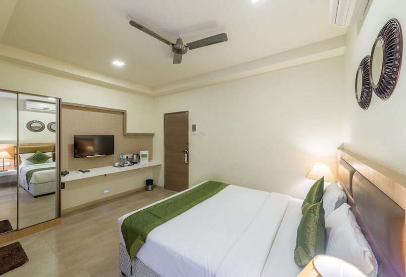 Номер Deluxe, Treebo Nestlay Airport Alandur