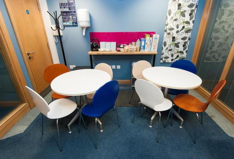 غرفة سوبيريور عائلية, Russell Scott Backpackers Hostel