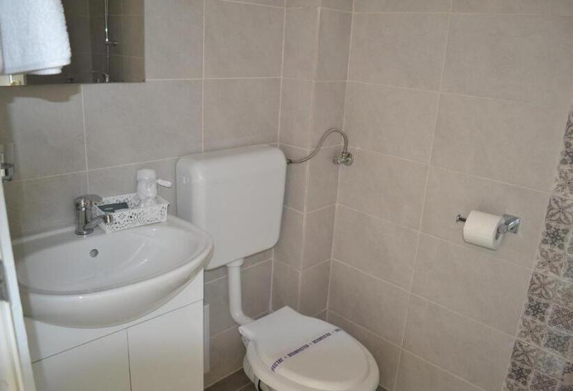 اتاق عادی, Vila Dvg Costinesti