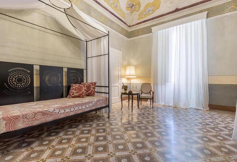 חדר סופריור לארבעה, Palazzo Fasti