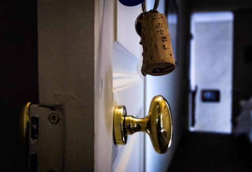 غرفة إقتصادية, Tenuta Del Gelso