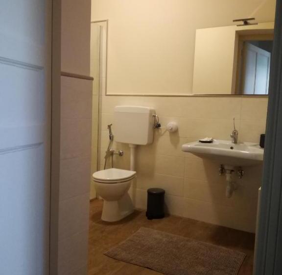 غرفة إقتصادية, Tenuta Del Gelso