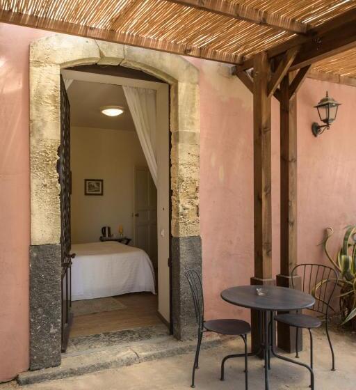 غرفة إقتصادية, Tenuta Del Gelso