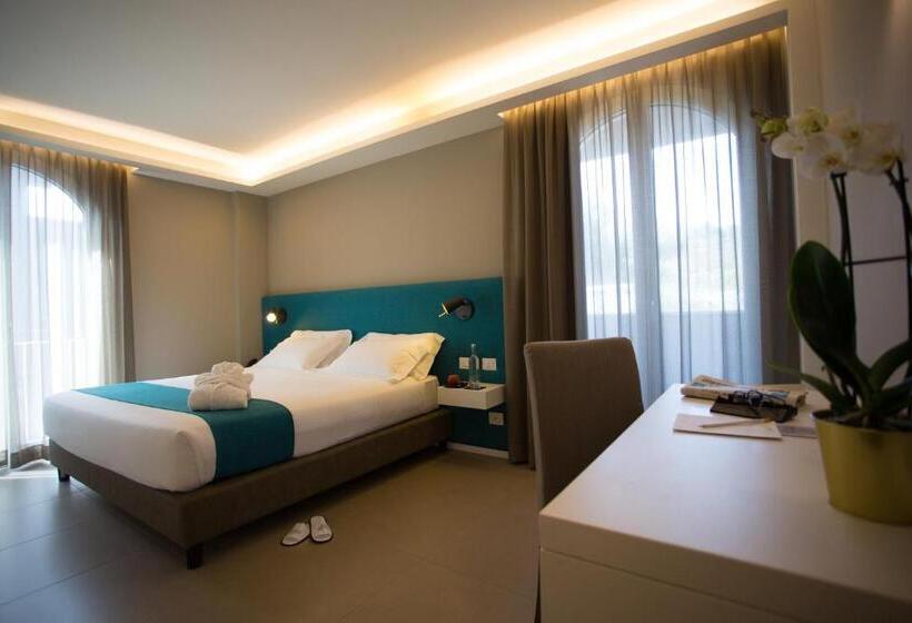 غرفة عائلية, Airone City