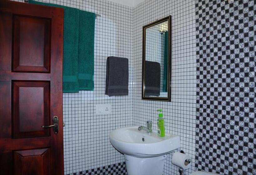 غرفة ديلوكس مطلّة علي البحر مزوَّدة بشُرفة, Alleppey Beach Garden