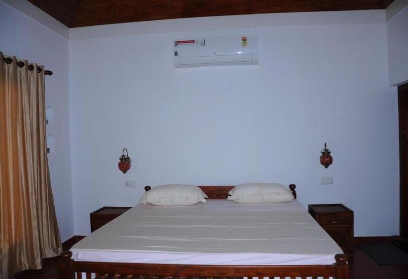 غرفة ديلوكس مطلّة علي البحر مزوَّدة بشُرفة, Alleppey Beach Garden