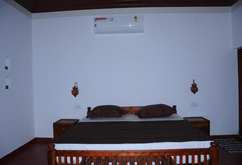 غرفة ديلوكس مطلّة علي البحر مزوَّدة بشُرفة, Alleppey Beach Garden