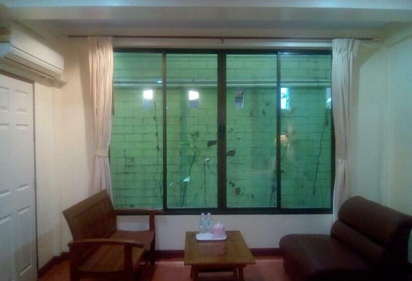 غرفة سوبيريور, Ban Chanchay