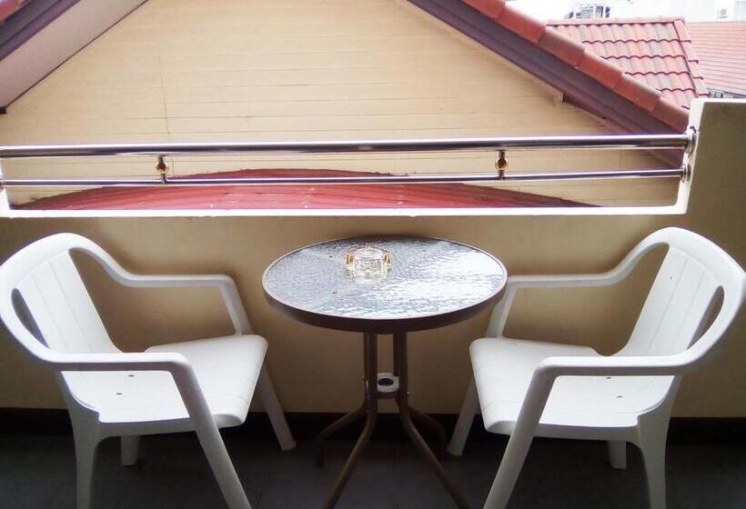 غرفة ديلوكس, Ban Chanchay