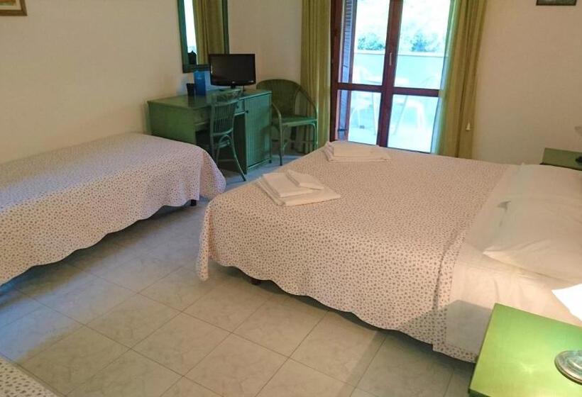 חדר סטנדרט לארבעה, Il Complesso Saraceno