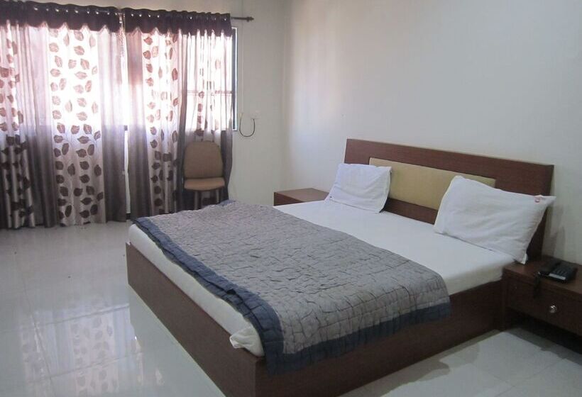 Quarto deluxe, Dhruv Palace