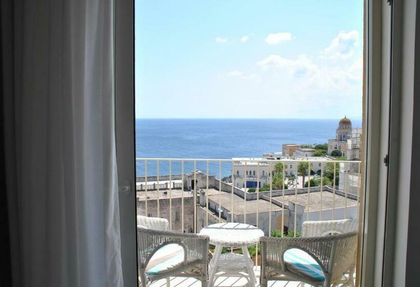 חדר סופריור נוף לים, Est