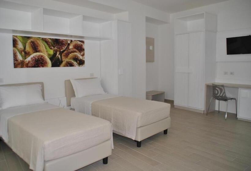 Четырехместный Номер Deluxe, Est