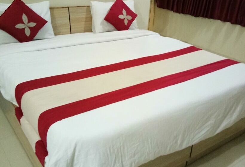 Quarto deluxe, Gitanjali