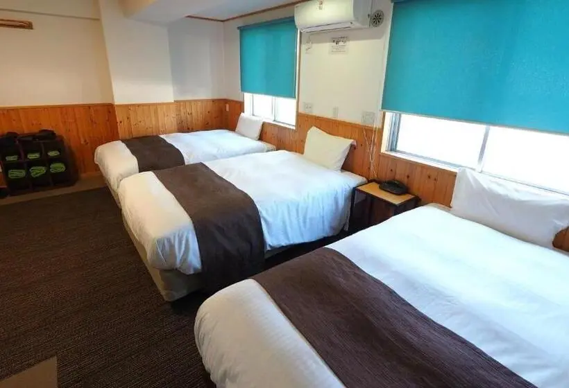 3-Bett-Standardzimmer, Handa Station