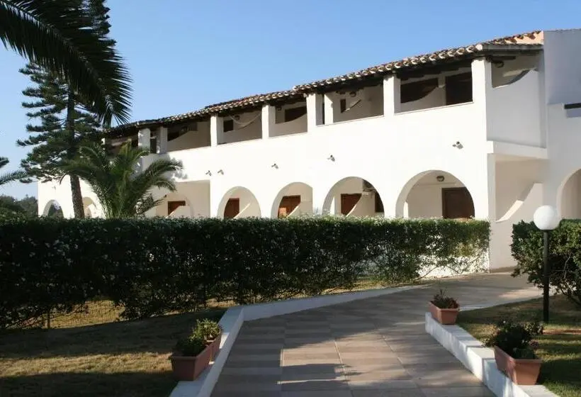 Standard Triple Room with Terrace, Il Complesso Saraceno