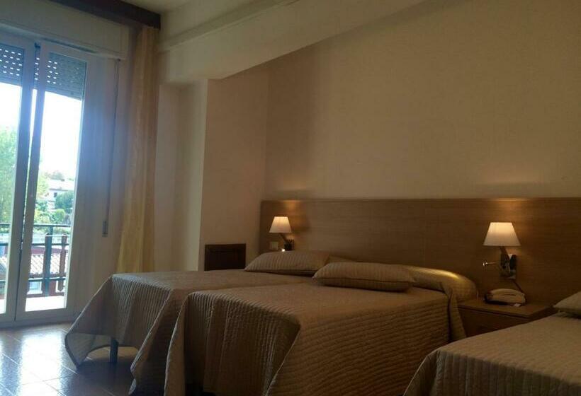 חדר קלאסי לשלושה, La Cantinella