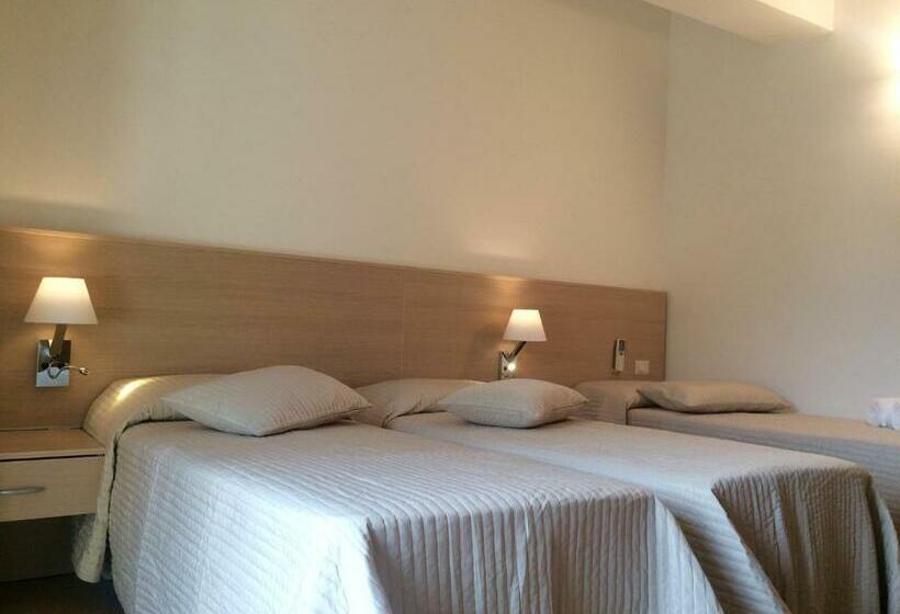 חדר קלאסי לשלושה, La Cantinella