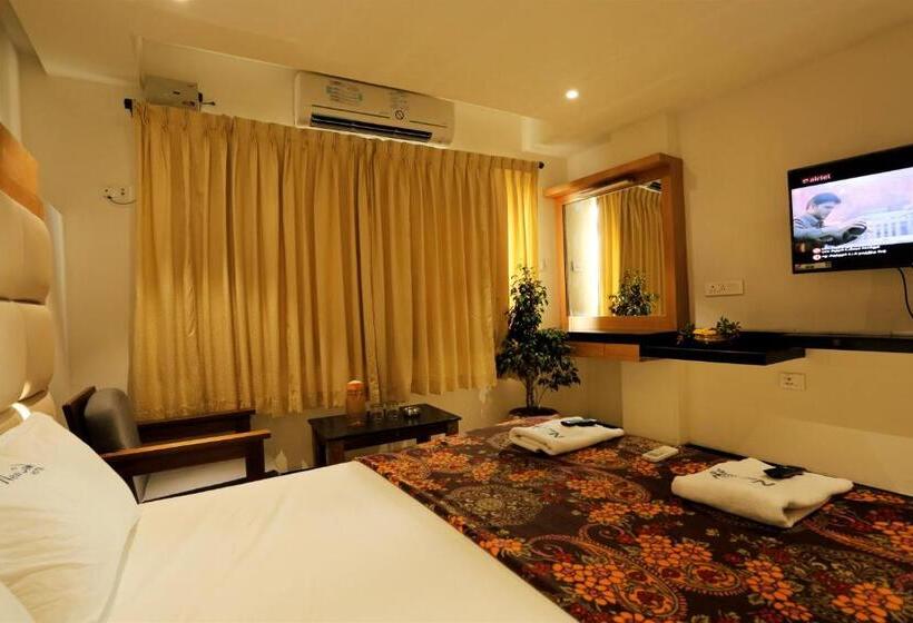 豪华房间, New Cape