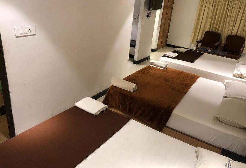 חדר משפחתי נוף לים, New Cape