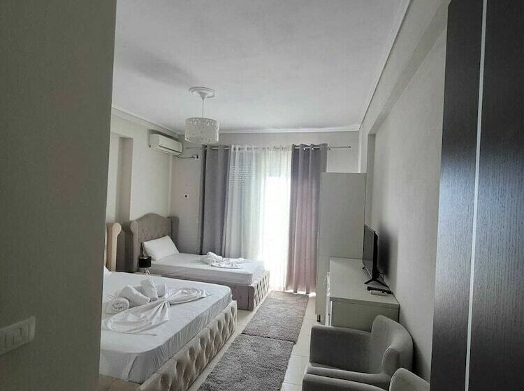 Triple Room Sea View, Sunrays