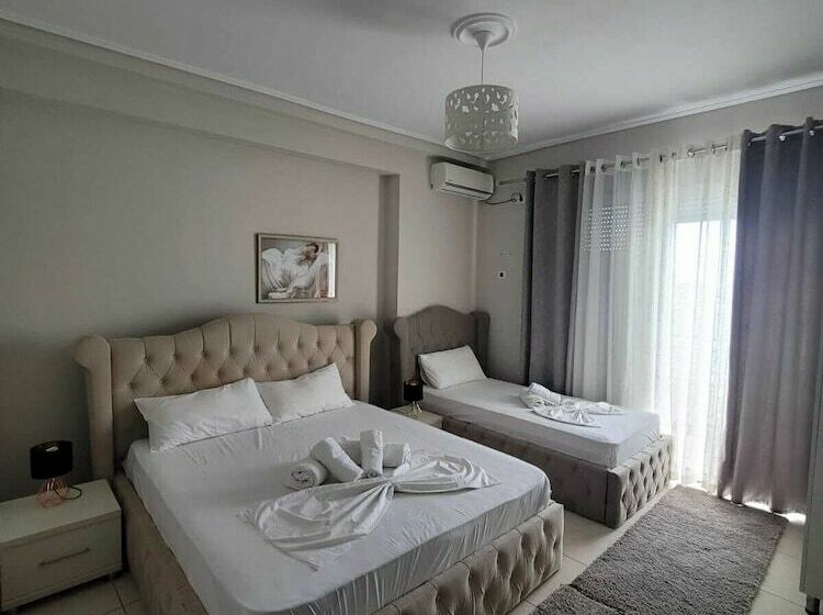 Triple Room Sea View, Sunrays