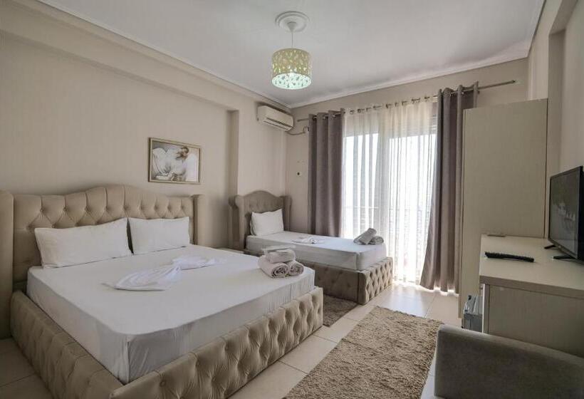 Triple Room Sea View, Sunrays