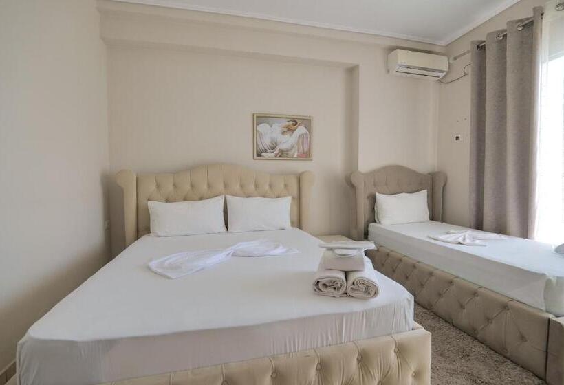 Triple Room Sea View, Sunrays