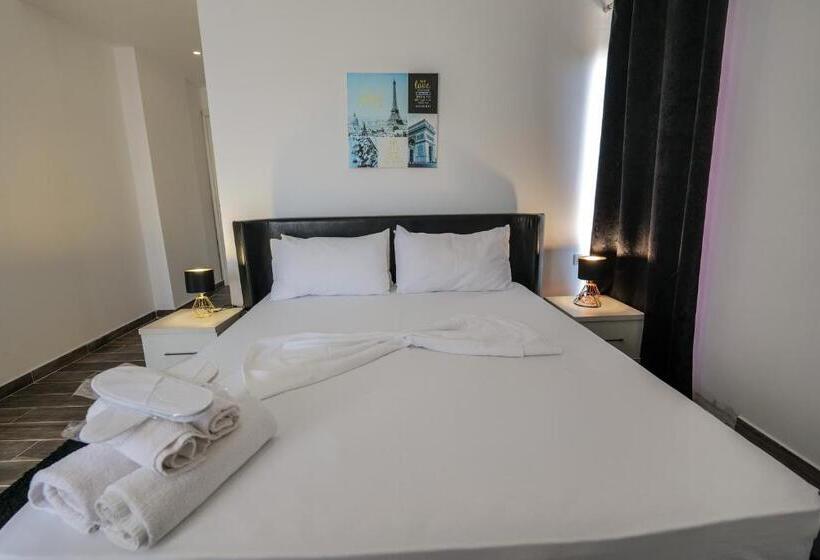 اتاق استاندارد با چشم‌انداز دریا, Sunrays