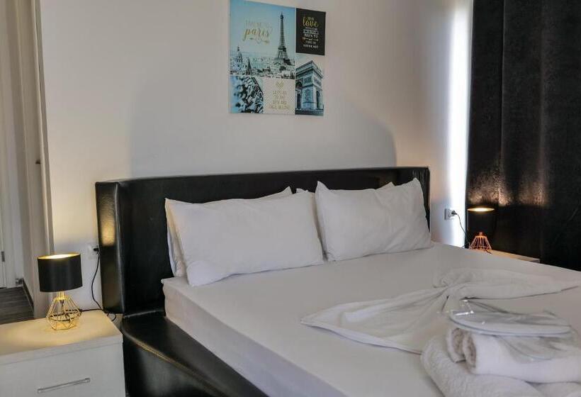 اتاق استاندارد با چشم‌انداز دریا, Sunrays