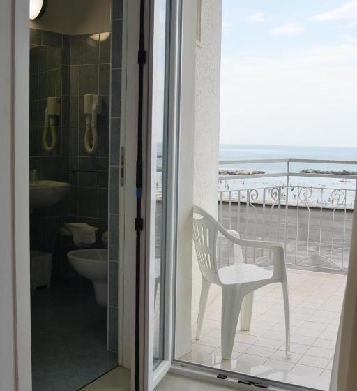 Habitació Triple Deluxe Vista Mar, Tibidabo