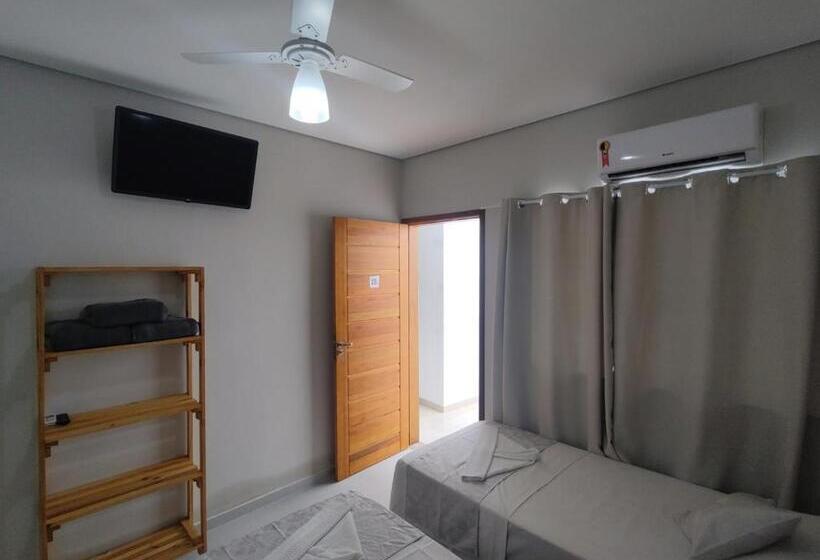 غرفة قياسية ثلاثية, Veleiro