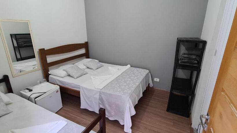 غرفة قياسية ثلاثية, Veleiro