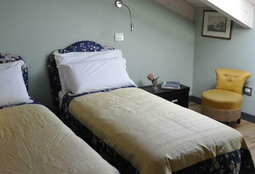 غرفة قياسية, Palazzo Del Senatore