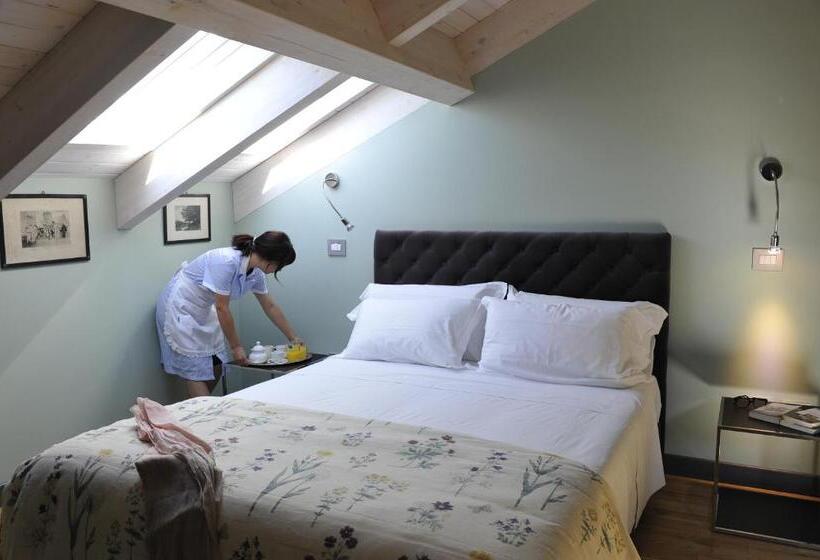 غرفة سوبيريور, Palazzo Del Senatore