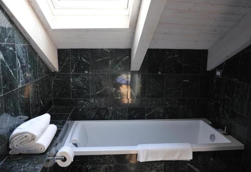 غرفة سوبيريور, Palazzo Del Senatore