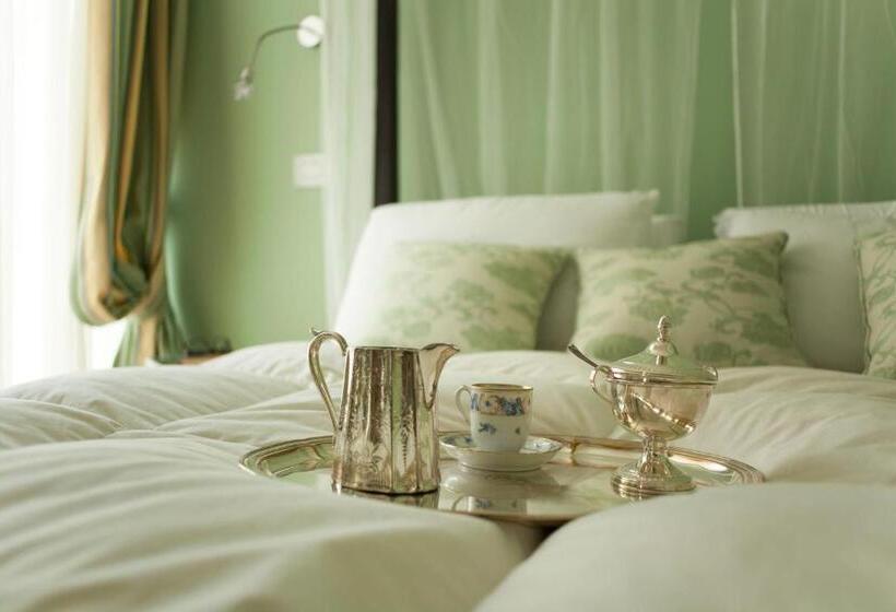 جناح جونيور, Palazzo Del Senatore