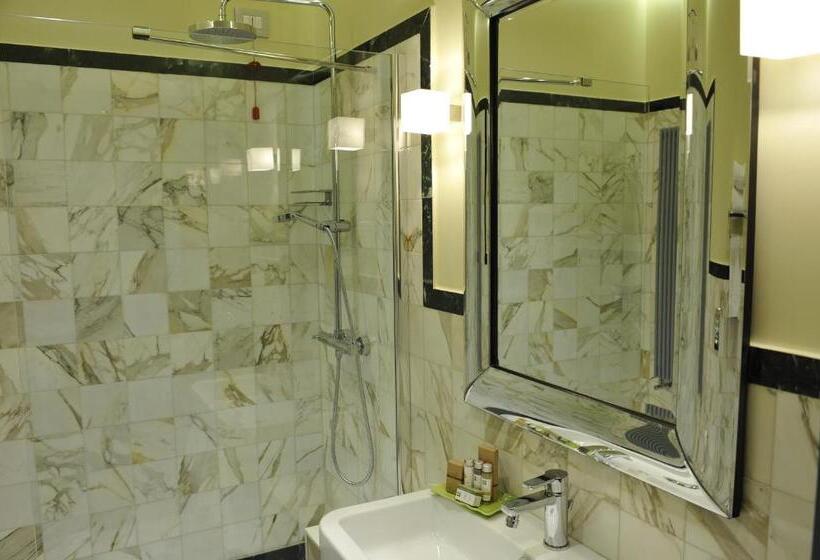 جناح, Palazzo Del Senatore