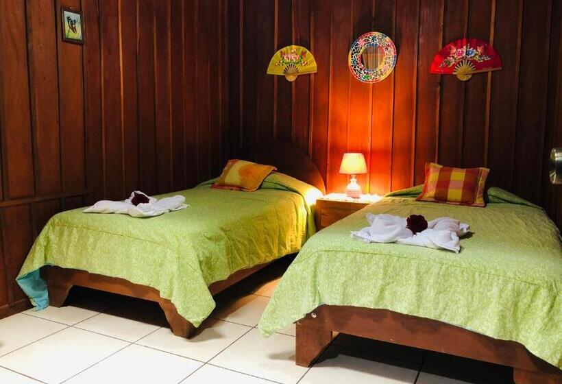חדר סטנדרט חדר אמבטיה משותף, Cabinas Lupita