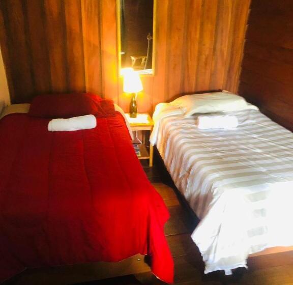 غرفة قياسية حمام مشترك, Cabinas Lupita