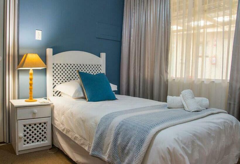 اتاق استاندارد یک نفره, Rozendal Guest House