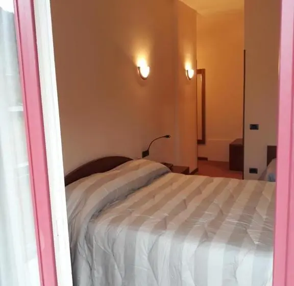 スタンダードトリプルルーム, Albergo Piazzatorre