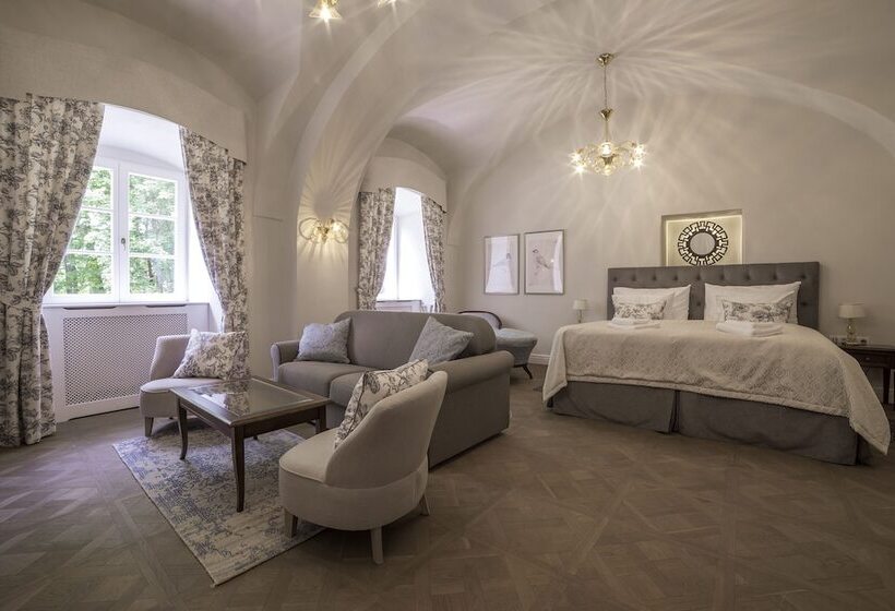 اتاق لوکس, Château Gbeľany