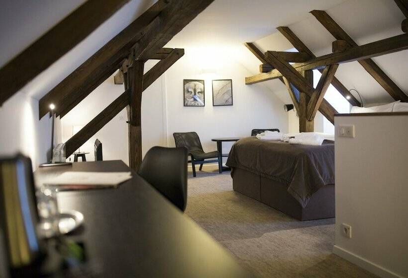 غرفة قياسية, Château Gbeľany