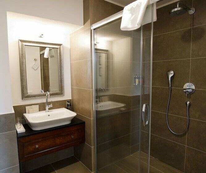 اتاق سوپریور, Château Gbeľany